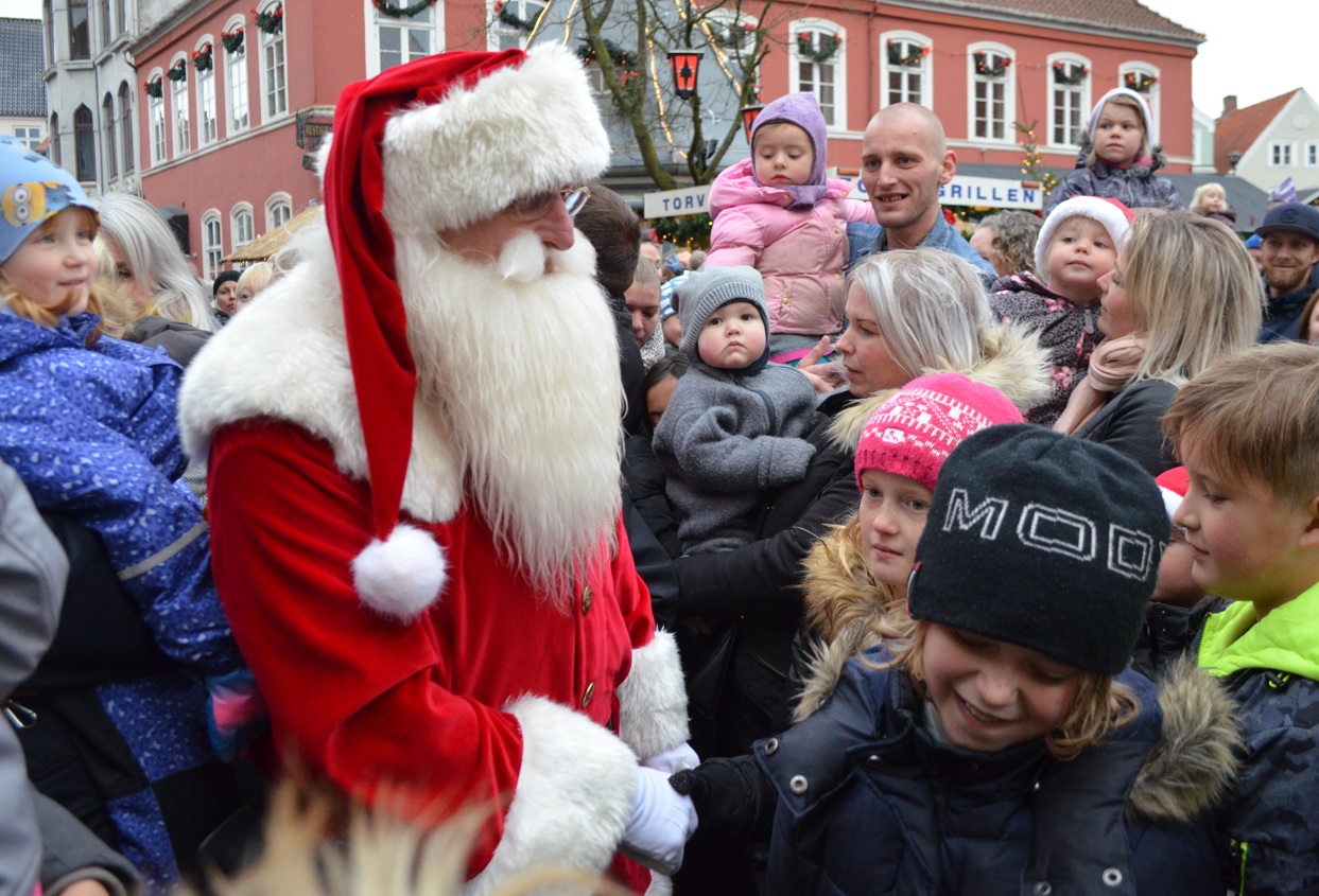 Julemandsvækning med godteposer i Tønder 2022